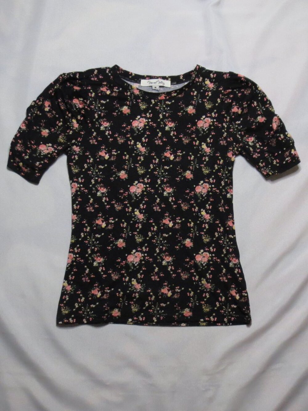 VINE and VALLEY womens SHIRT black FLORAL pink POOF SLEEVE top SOFT crew SIZE M